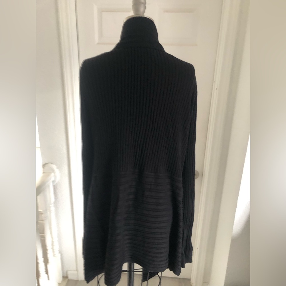 White House Black market long sleeves Cardigan. - Picture 7 of 10